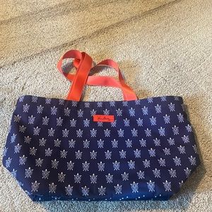 Vera Bradley beach tote with the cutest turtle pattern!